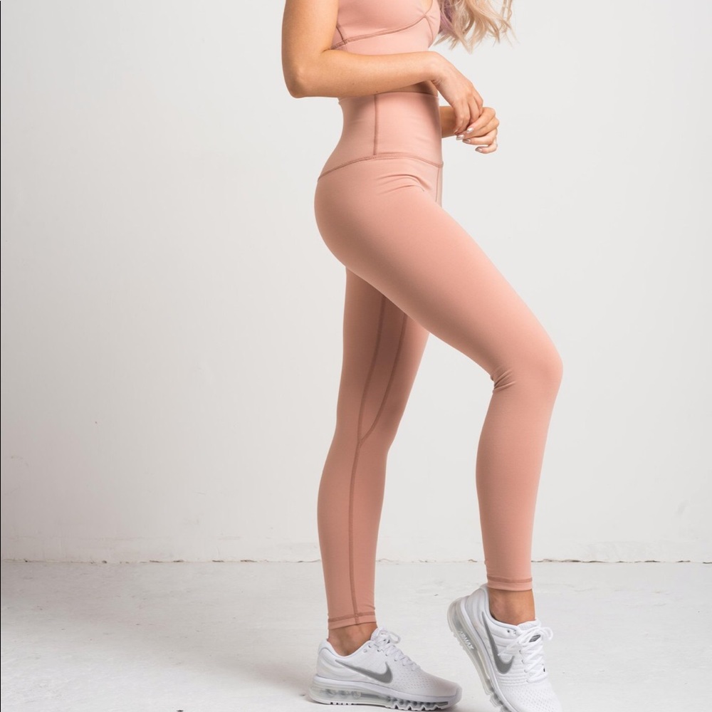 Flexxfit vanilla nude luxe leggings